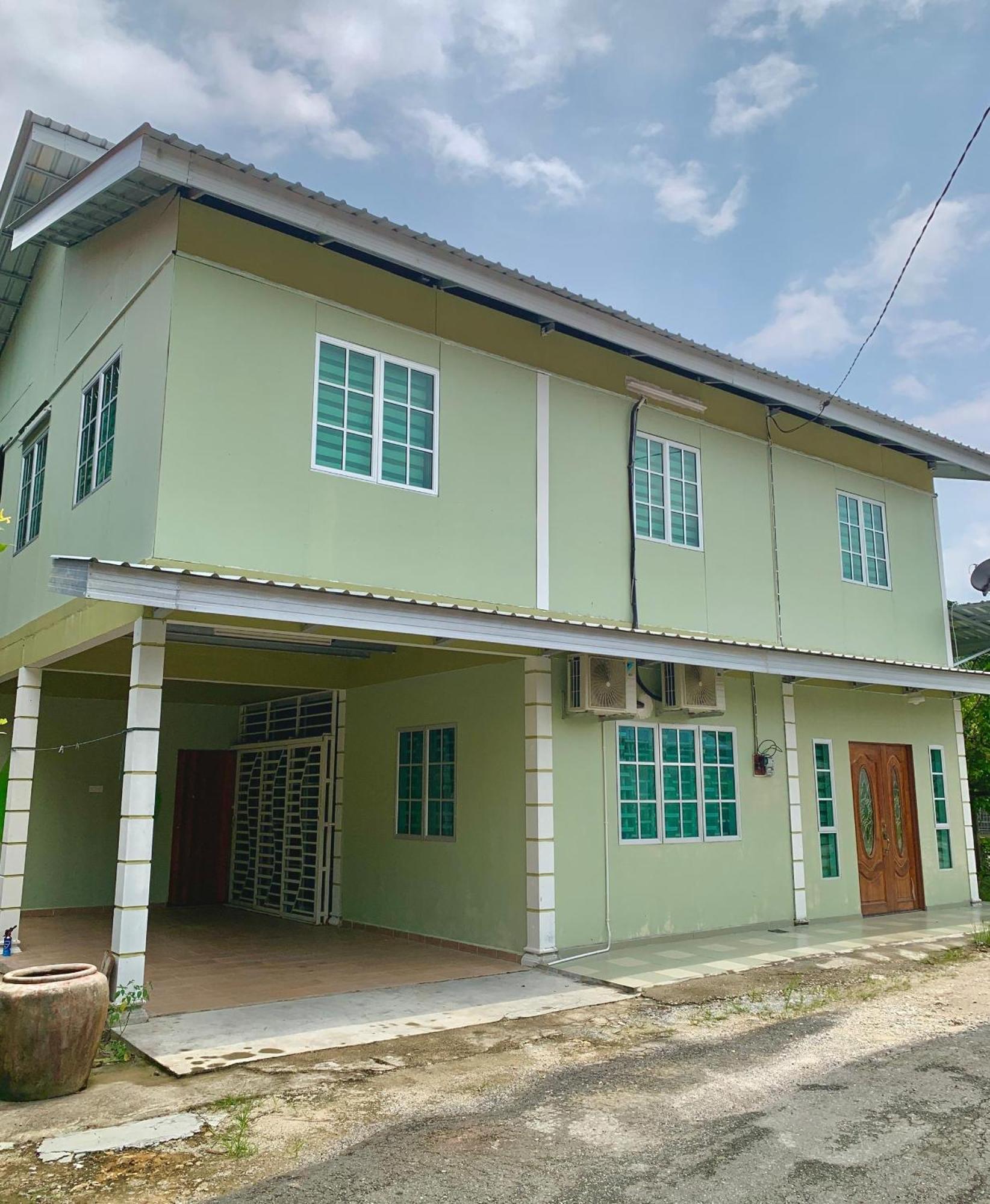Tiara Inn Homestay 2 Tingkat Pontian Johor Pontian Besar Esterno foto
